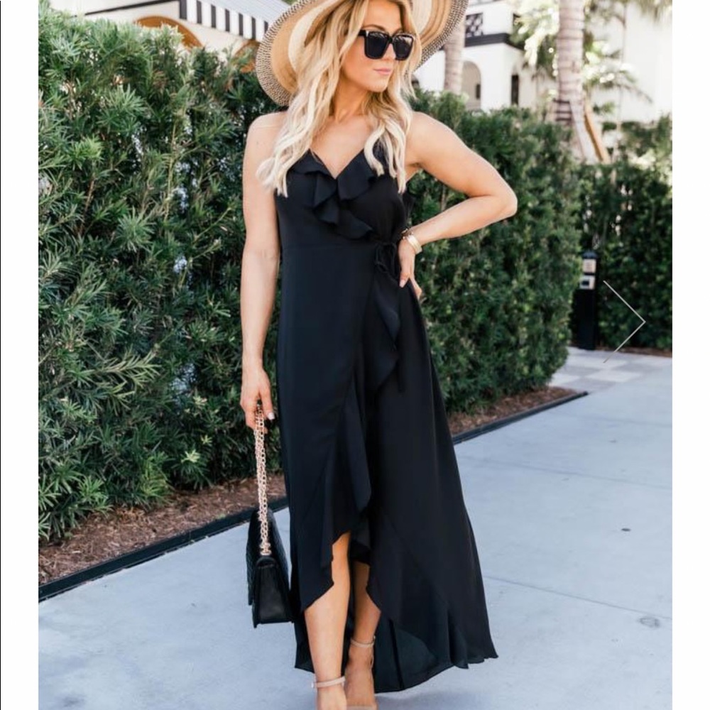 NWOT PINK LILY Downtown Destination Black Maxi Dress
